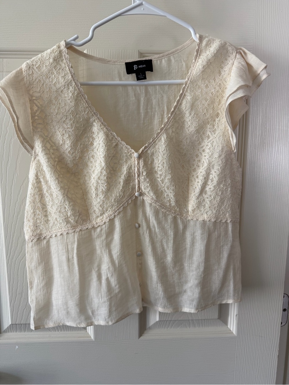 Bwear Ivory Lace V-Neck Button-Front Blouse